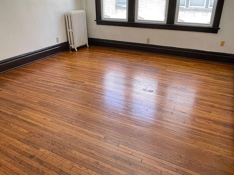 1576 Portland Apartments — Photo 19