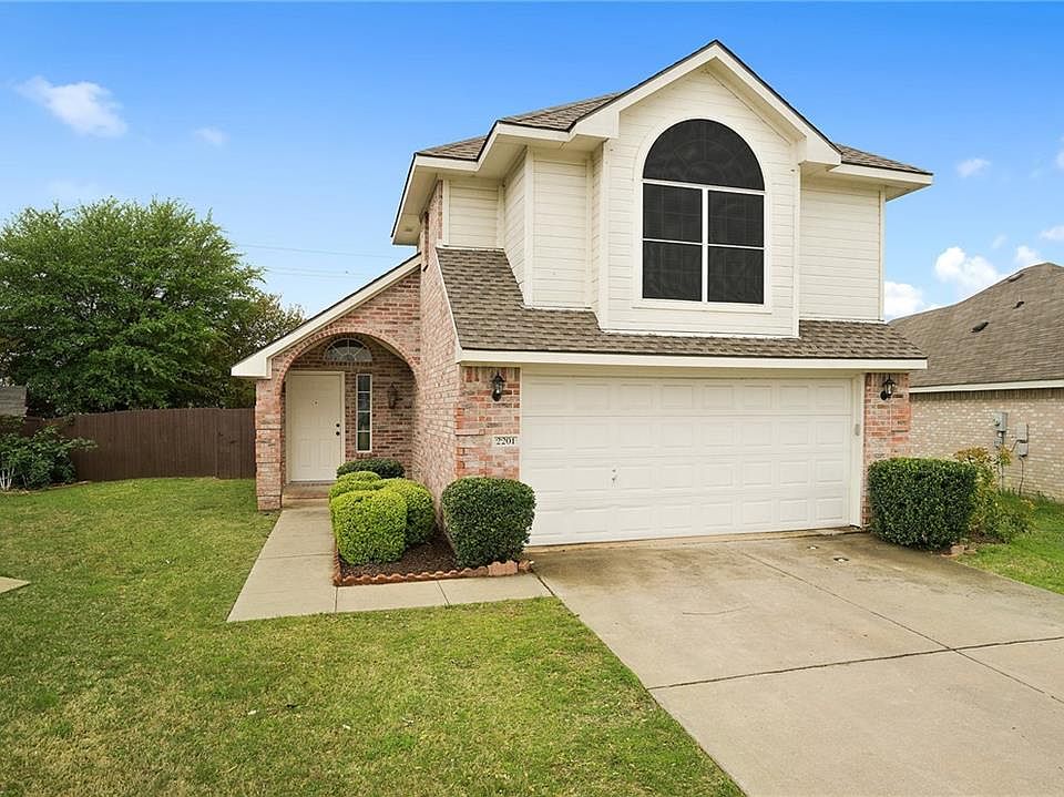 1st image of 2201 Brookview Dr