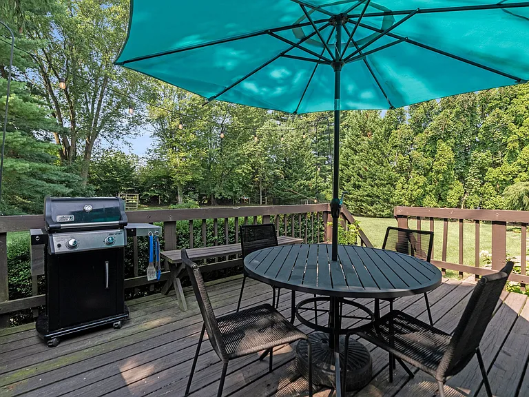 23 Jonathan Way — Photo 32