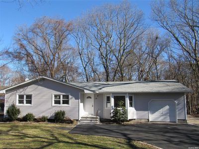 125 W Yaphank Road, Coram, NY, 11727