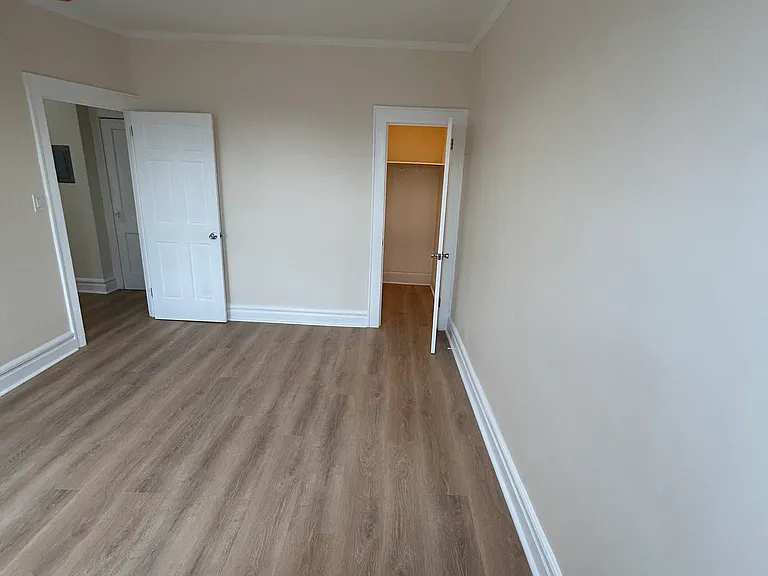 559 Chancellor Ave #2 — Photo 3