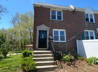 34 W Lynbrook Rd, Collingdale, PA 19023