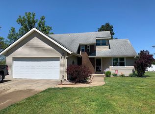 1004 Woodside Ct, Radcliff, KY 40160