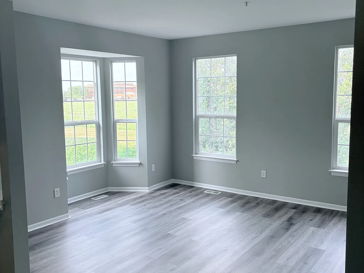3 bed, 2.5 bath, 1500 sqft, $2,500 — Photo 4