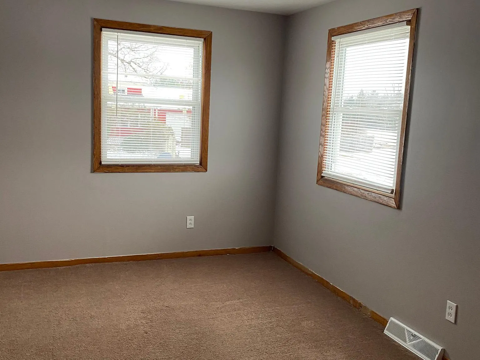 3 bed, 1.5 bath, 1308 sqft, $1,650 — Photo 4