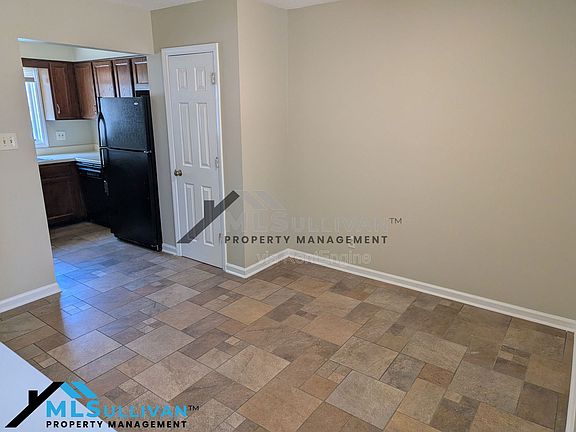 4th image of 4309 Pin Oak Dr