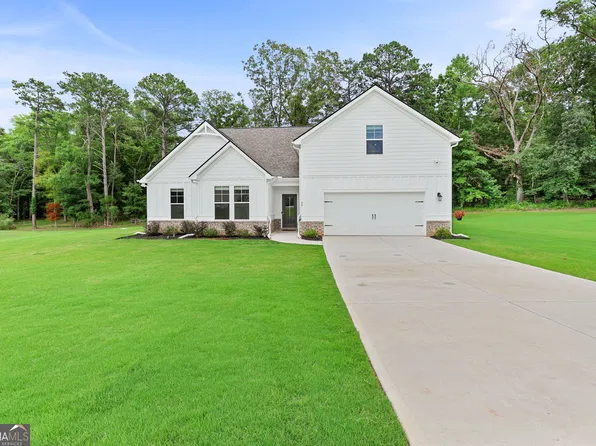 96 Whites Pond Rd, Moreland, GA 30259
