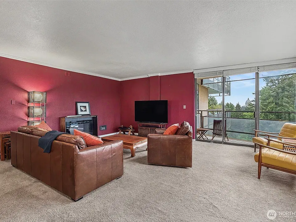 1910 Evergreen Park Dr SW #504