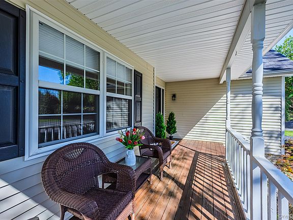 5th image of 270 Nassau Road