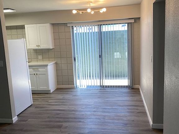 4th image of 201 S Elden St #211-15