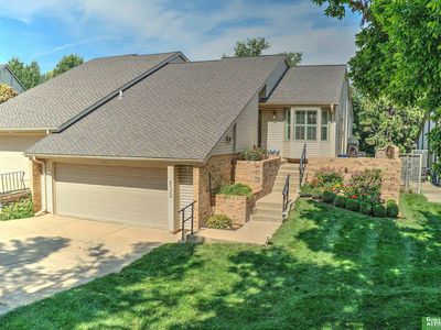 832 S 112th Plz, Omaha, NE, 68154