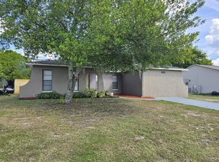 9926 Morehead Ln, Port Richey, FL 34668