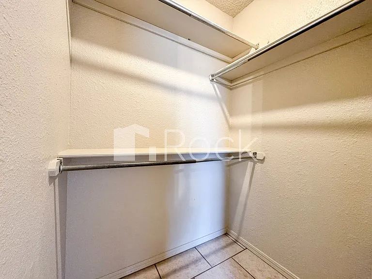 7024 Woodlake Dr — Photo 12