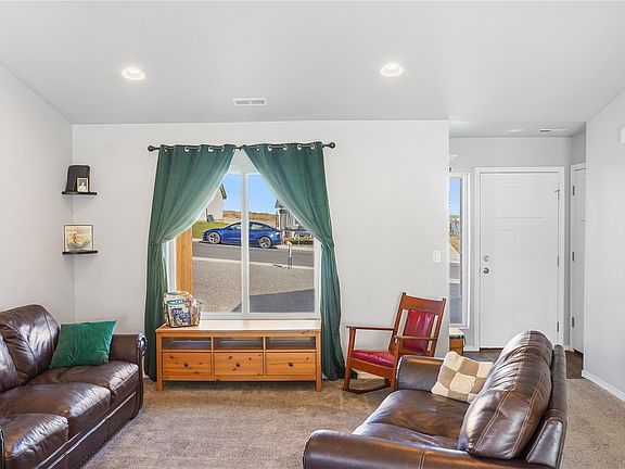4th image of 618 Alice Ave