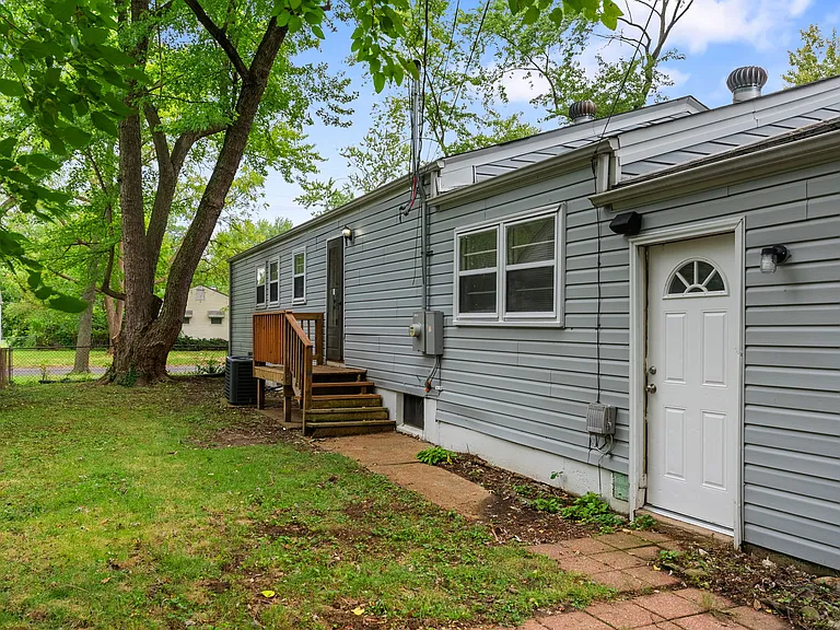 65 Saint Virgil Ln — Photo 44