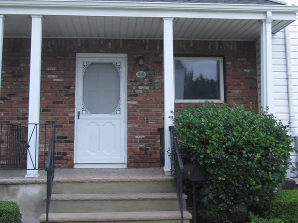 21 F Signs Rd, Staten Island, NY 10314