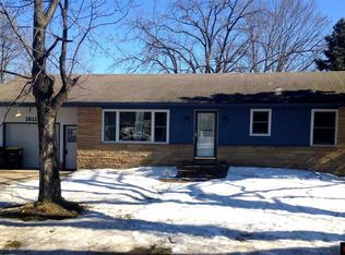 1511 S 4th St, Saint Peter, MN 56082