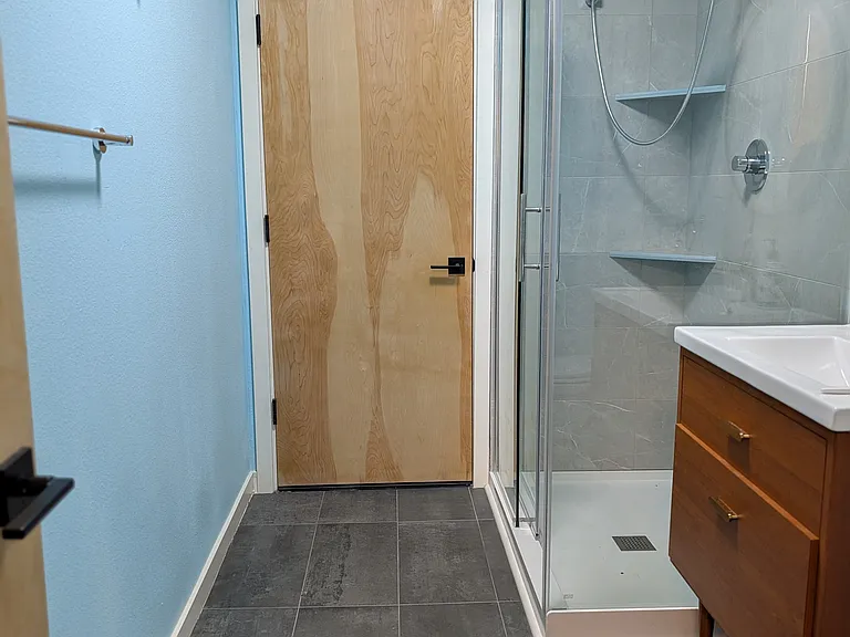 NW Ash St — Photo 8