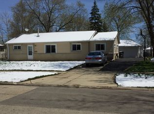 665 Ashland St, Hoffman Estates, IL 60169