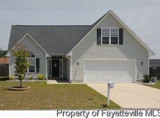 434 Turret Ct, Hope Mills, NC 28348