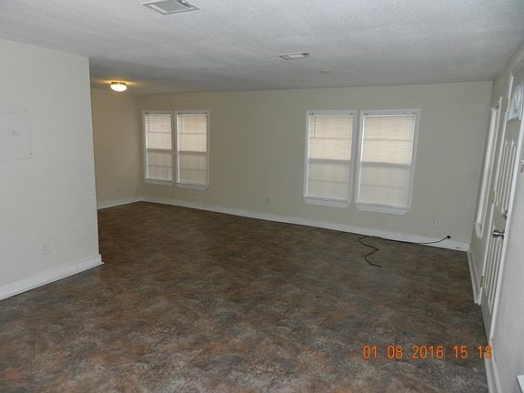 2nd image of 809 N East St
