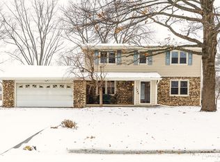 1340 Pleasant Dr, Elgin, IL 60123