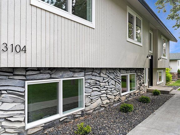 3rd image of 3104 W 46th Ave