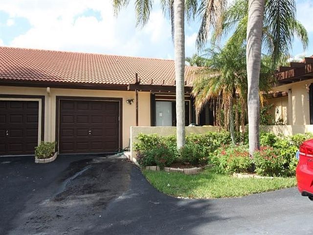 1st image of 7224 Primrose Ln