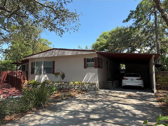 2nd image of 112 E PLANTATION BOULEVARD