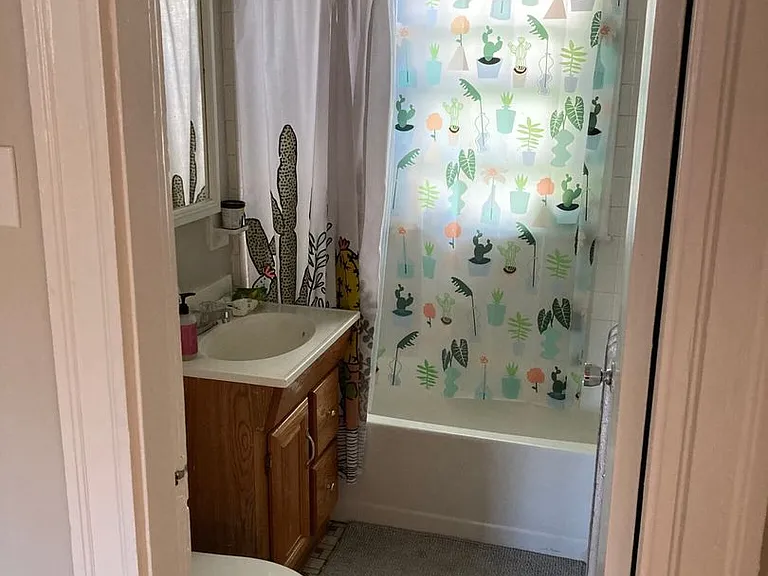 8 Woodside Ave #1 — Photo 13