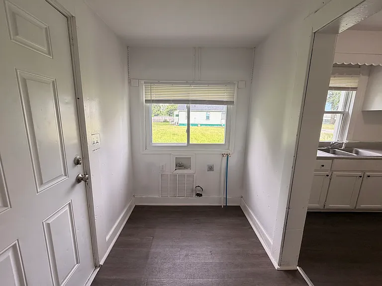 1821 Ridgewood Ave — Photo 13