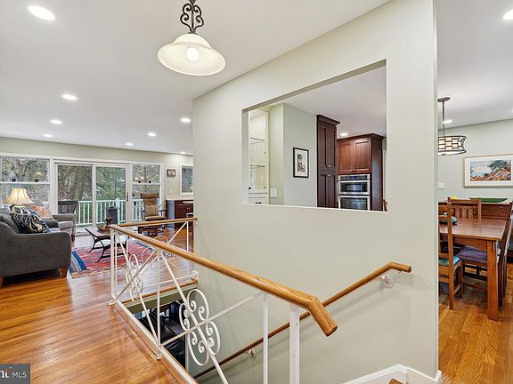 3rd image of 6748 Fern Ln