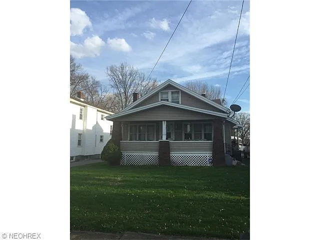 223 Clarencedale Ave photo 1