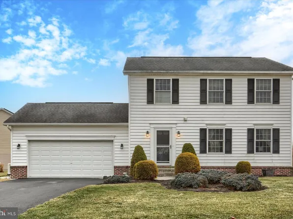 39 Sir William Dr, Newville, PA 17241