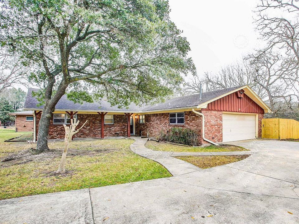 1st image of 3403 Woodcrest Dr