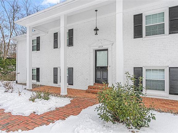 4th image of 1204 Pebble Dr