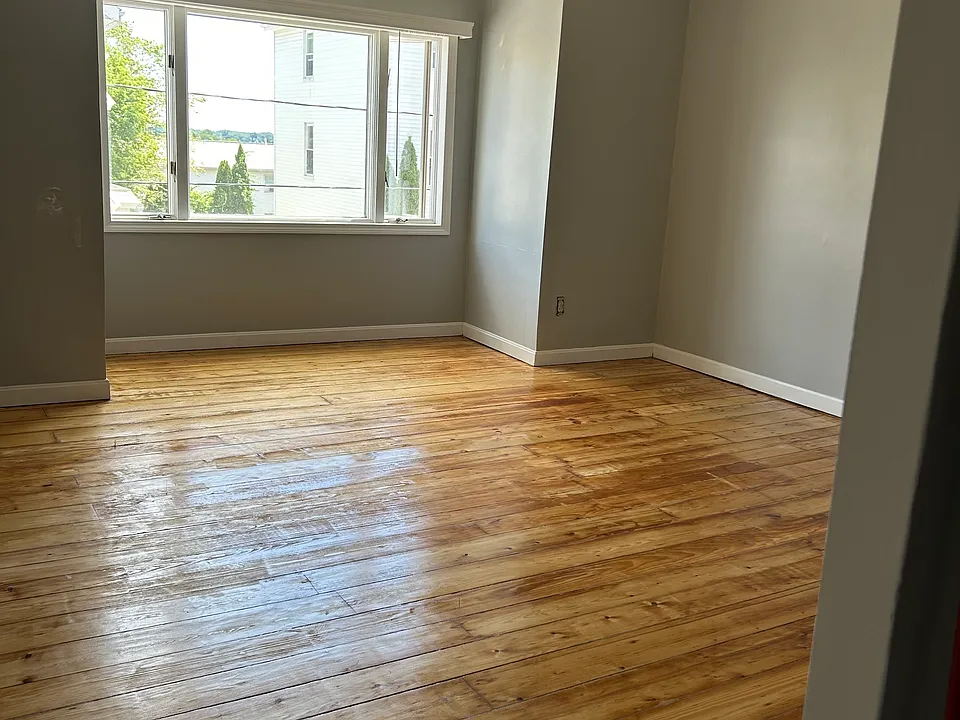 71 Smith St #2