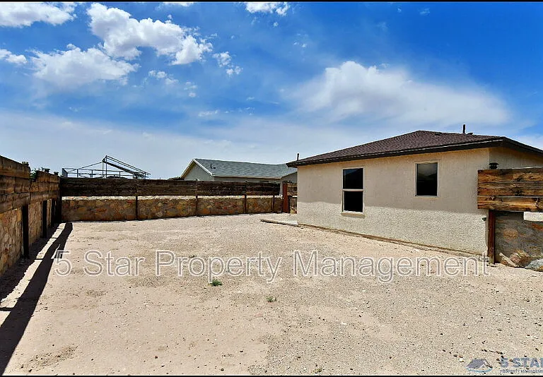 916 Villa Seca Dr — Photo 39