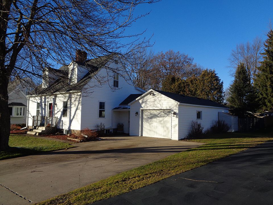 3 BED - 2.5 BATH CITY HOME