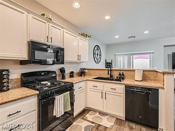 4th image of 6317 Blushing Willow St