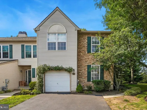 31 Bristol Ct, Norristown, PA 19403