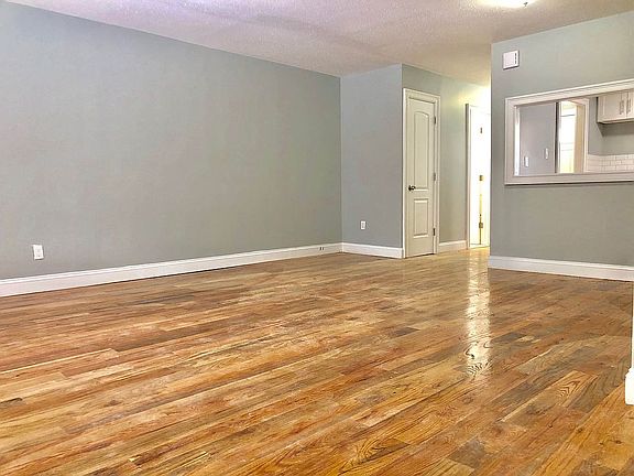 3rd image of 991 Blake Ave #1FAM