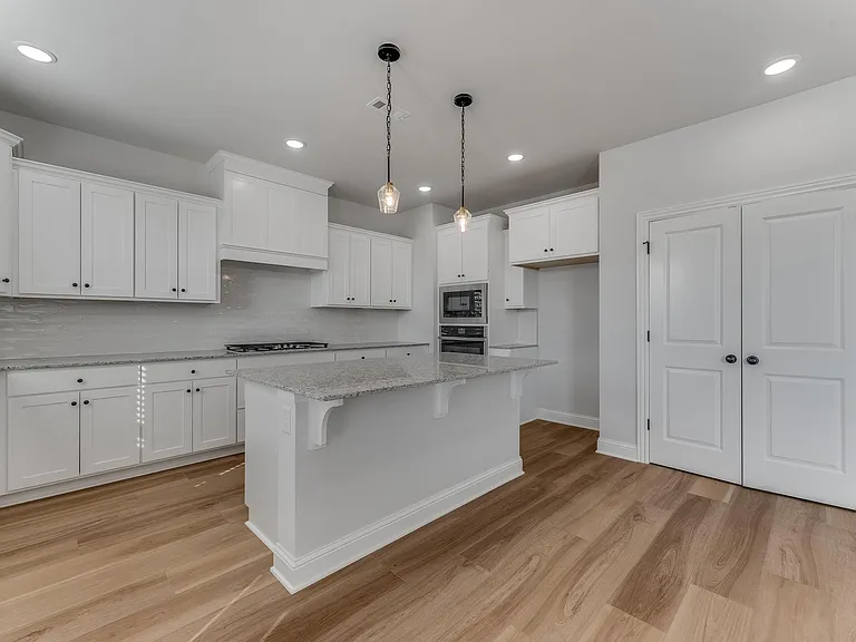 4902 SW Juneberry St — Photo 2