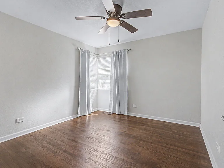 2991 Hudson St — Photo 17