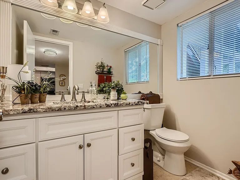 15 Little Silver Ct SE #15 — Photo 9