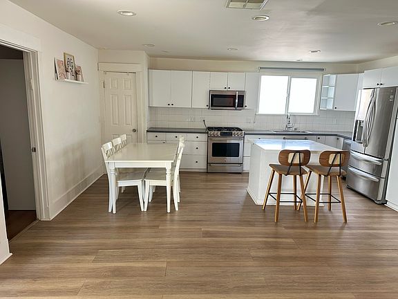 4th image of 6411 Franrivers Ave
