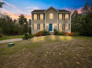 42 Meadow Brook Xing, Sandown, NH 03873