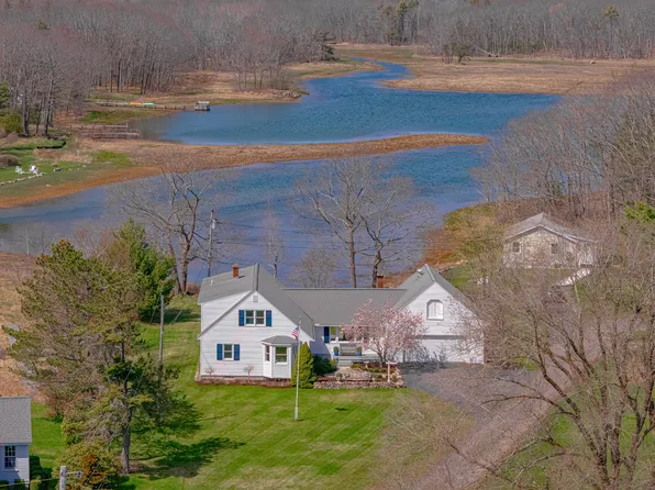 22 Pier Road, Kennebunkport, ME 04046