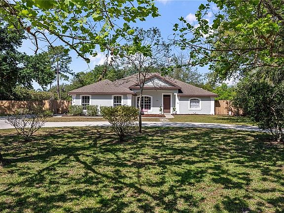 2nd image of 340 Lake Lenelle Dr