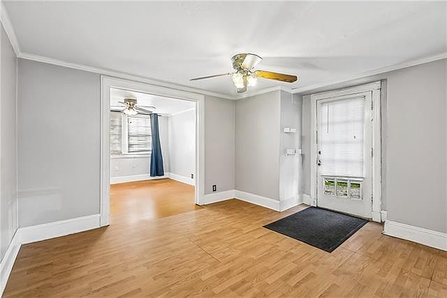 1st image of 1826 Moss St